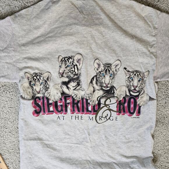 Siegfried and Roy Vintage VTG Grey Double Layered T Shirt Signal Sports XL Y2K - Picture 10 of 10